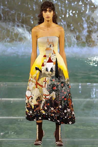 Look 44